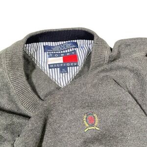 Tommy Hilfiger Men's XL Pullover Sweater 100% Cotton Gray Crew Neck Logo